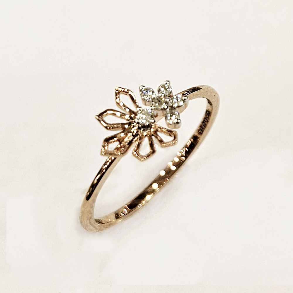 DIAMOND RING